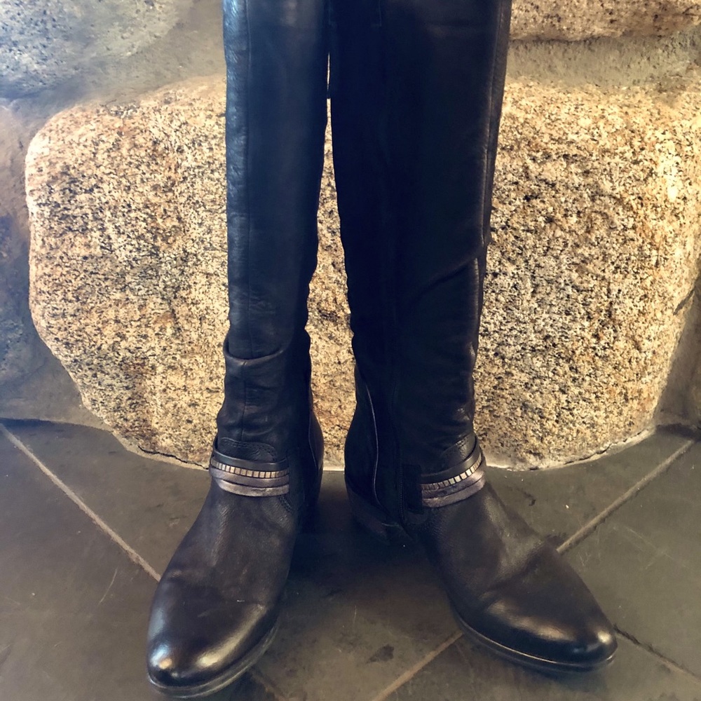 Italian made black w/silver accents MJUS boots